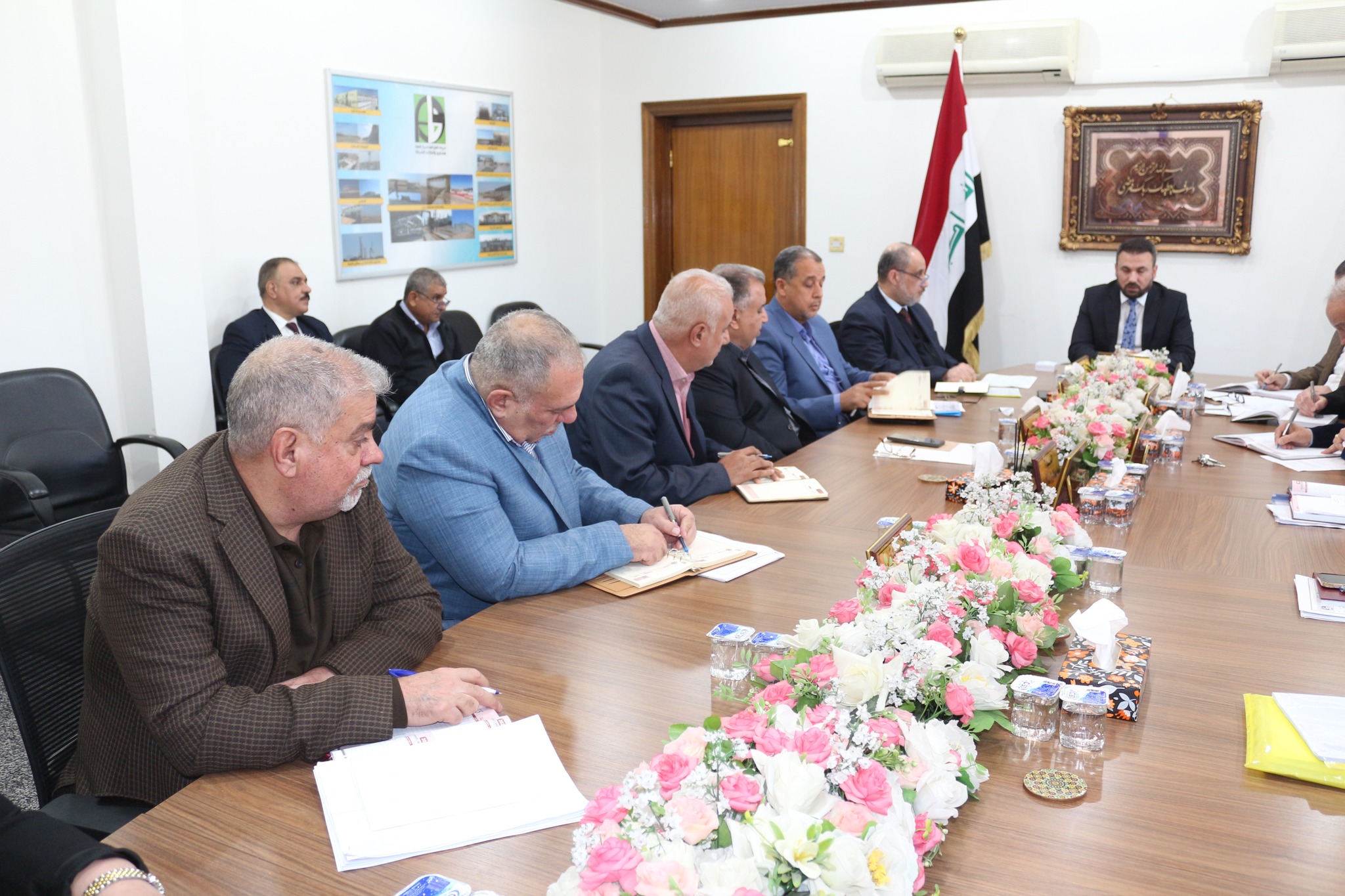 The General Director, along with the department directors and sectionnal directors in the governorates