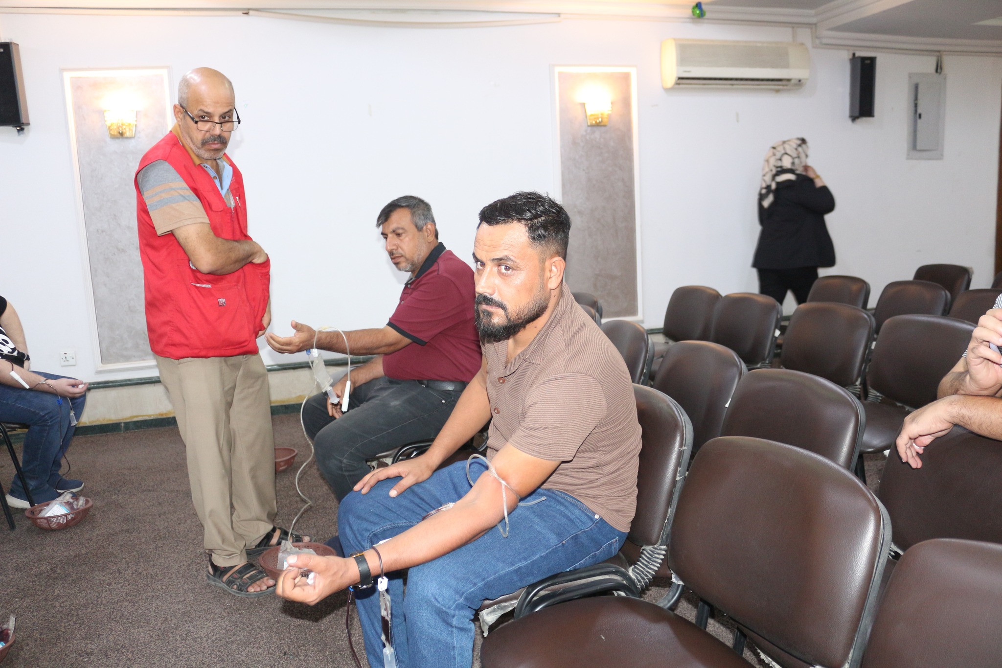 A number of AL-FAO employees donated blood out of their belief in consolidating the spirit of cooperation and social solidarity among the people