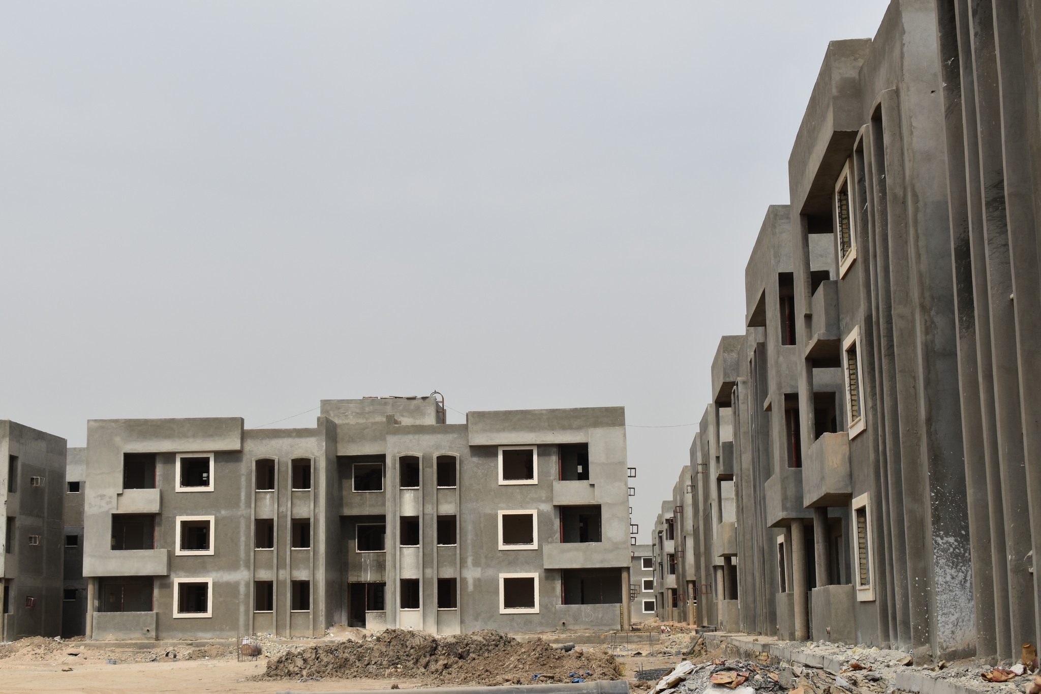 Mr. General Manager Of The Company: The Work Stages Are Advanced In A Project To Build Low-Cost Housing Units In Babil Governorate