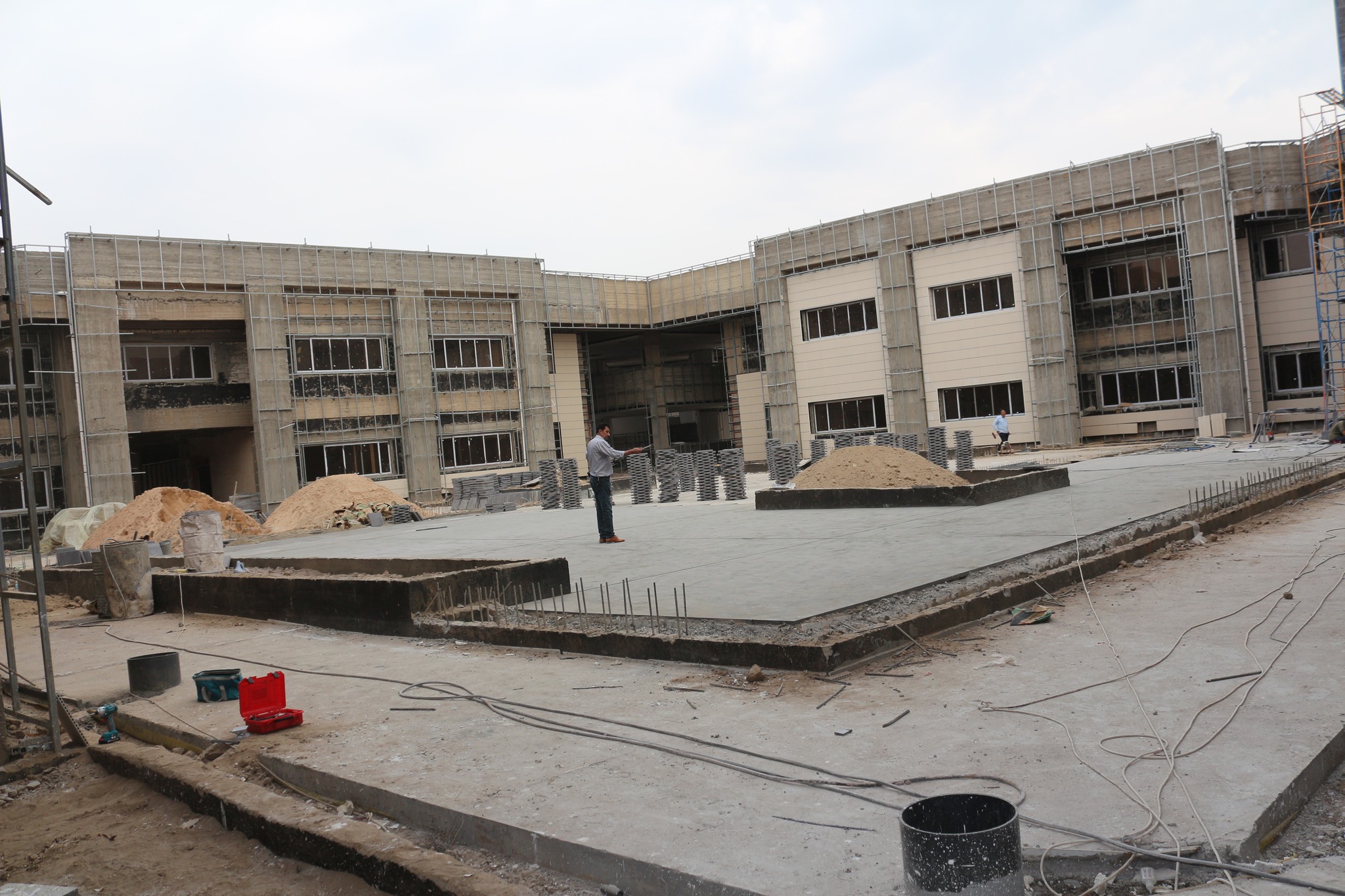 The Director General visits the project of auditoriums and galleries at the southern site of Al-Nahrain University