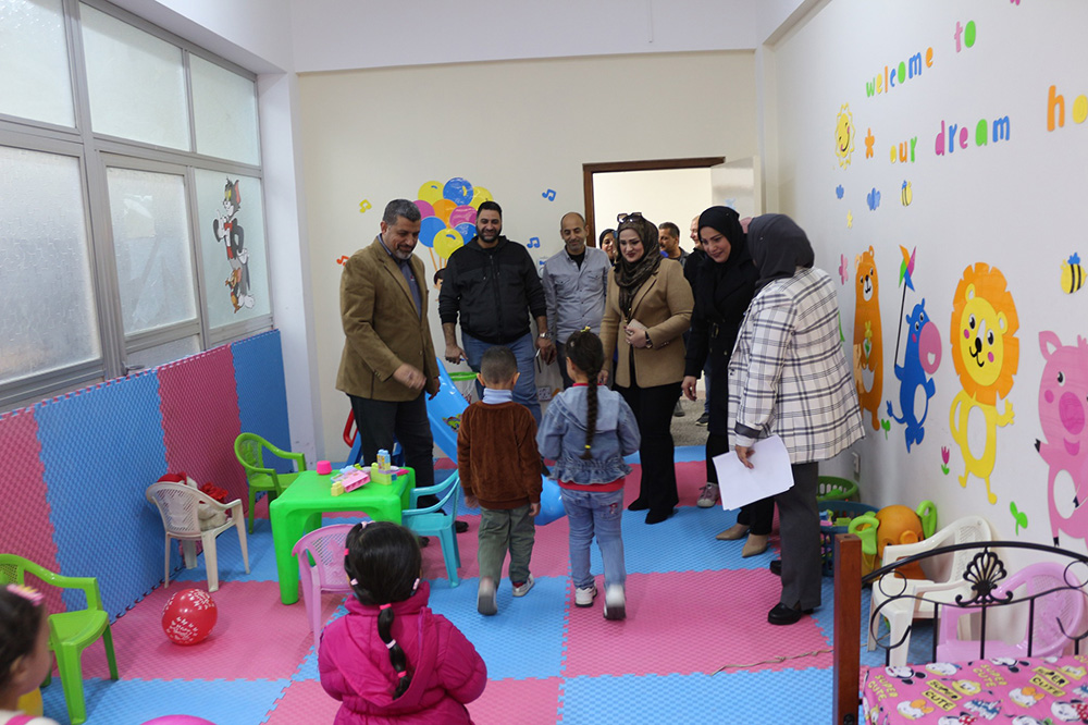 The Director General with the Head of the Citizens Affairs Department at the Ministry