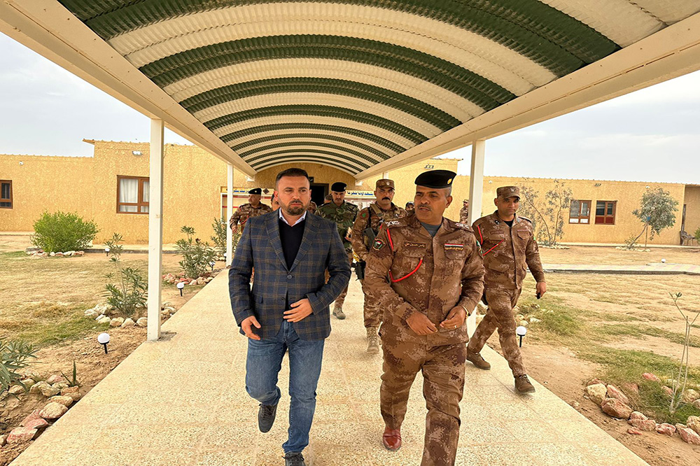 A project to establish a concrete security fence (T-wall) on the Iraqi-Syrian border strip