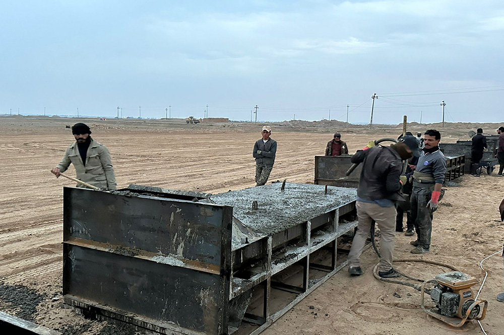 A project to establish a concrete security fence (T-wall) on the Iraqi-Syrian border strip