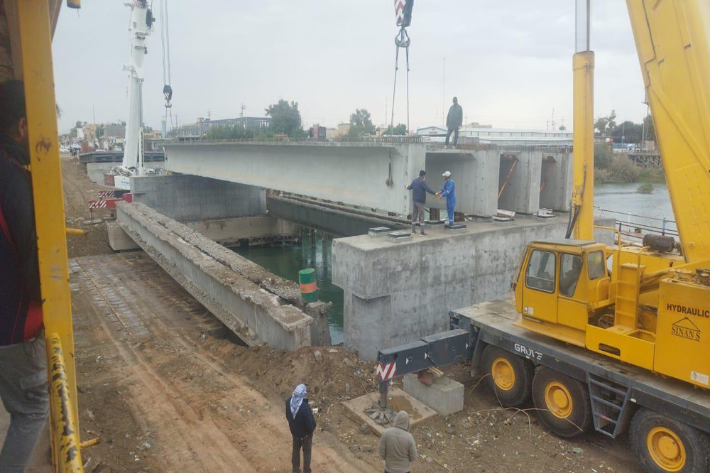 The main concrete Al-Khader Bridge project in Al-Muthanna Governorate