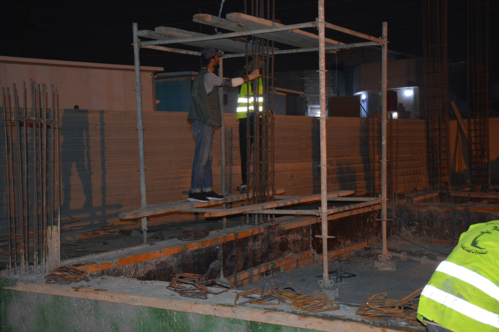 Director General Of Al-Fao General Engineering Company Follows Up At Night The Company's Projects In Basra Governorate