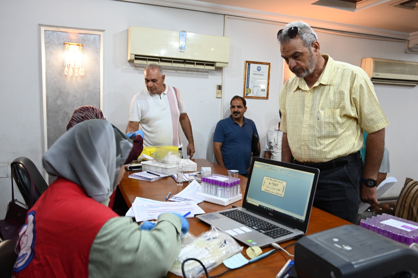  Al-Fao General Engineering Company—an entity under the Ministry of Construction, Housing, Municipalities, and Public Works—organized a blood donation drive. The event was coordinated by the company’s Media, Public Relations, Citizen Affairs, and Women's Affairs divisions, in collaboration with the Ministry’s Health Center and the National Blood Transfusion Center.