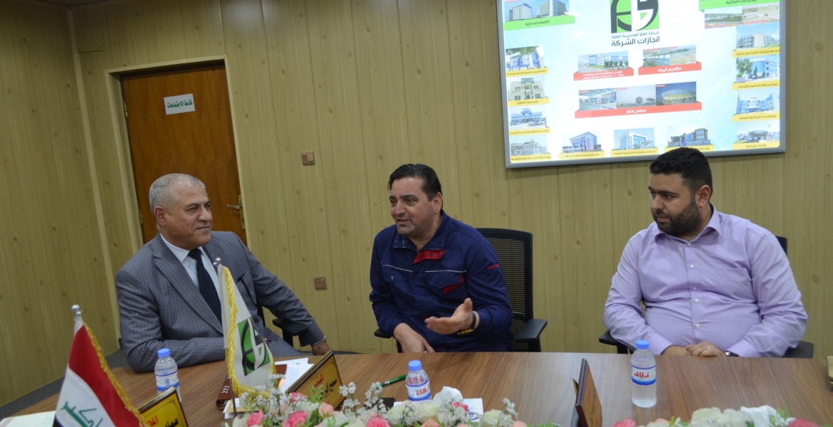 المدير العام شركة الفاو الهندسية العامة يلتقي بالسيد المدير العام للدائرة الهندسية في وزارة الرياضة والشباب
